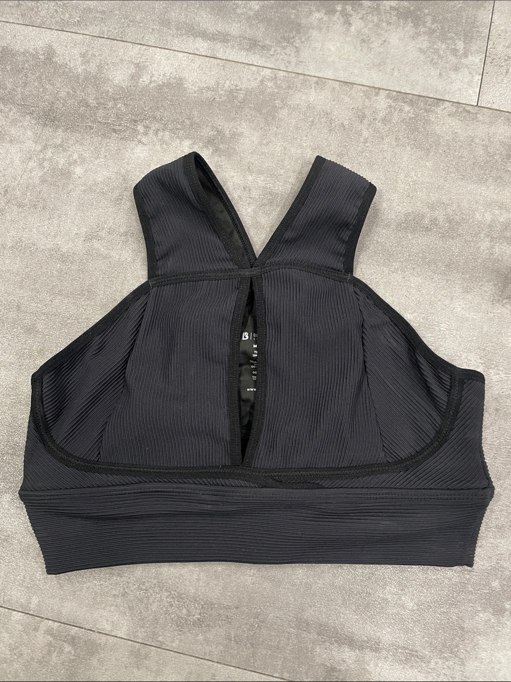 Size medium buffbunny sphynx ribbed workout top sports bra